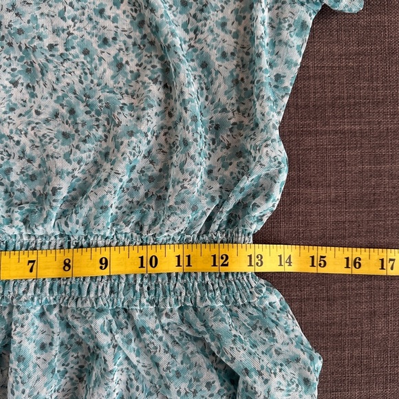 Suzy Shier | Floral Peplum Mesh Sheer Top - Picture 5 of 7